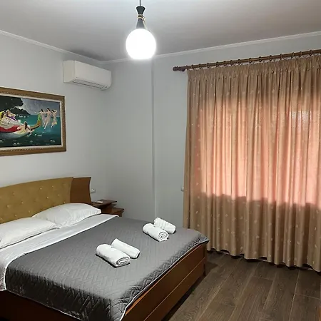 At The Center Appartement Vlorë